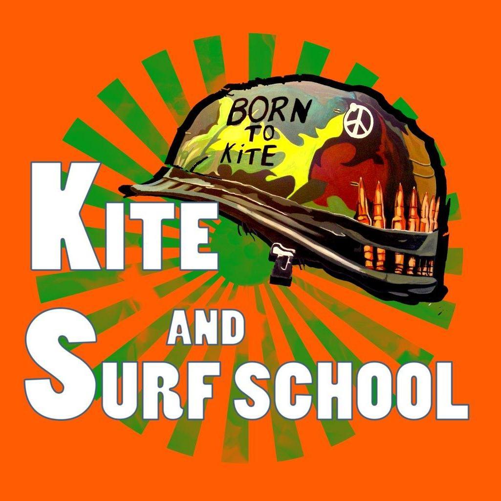 We are a kiteschool in tarifa , We live for teaching kite surfing and taking it to religious and passionate limits, we do not seek to enrich