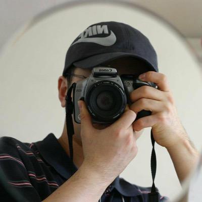 Product Manager. ex-개발자. 대기업에서 실리콘밸리 스타트업 거쳐 판교 IT 기업에서 서식중. IT이야기, PM이야기 그리고 투자 이야기 계정. 단, 투자에 관심많으나 대부분 망했으니 따라하지 마세요.