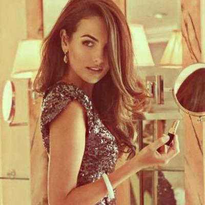 قطة لعوب ومؤذية تلقن كل رجل وقح درسا لايُنسى