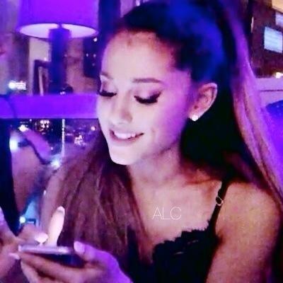 i help people get follows from their idols.access to Justin Bieber, 3/5 of the Janoskians & Ariana & Frankie Grande.i tweet when ur favs are online & dm sprees