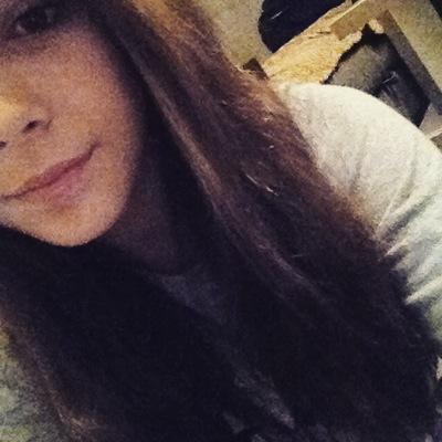 Best frendsElvi,irma,ajla,vane
bester junge  Simon