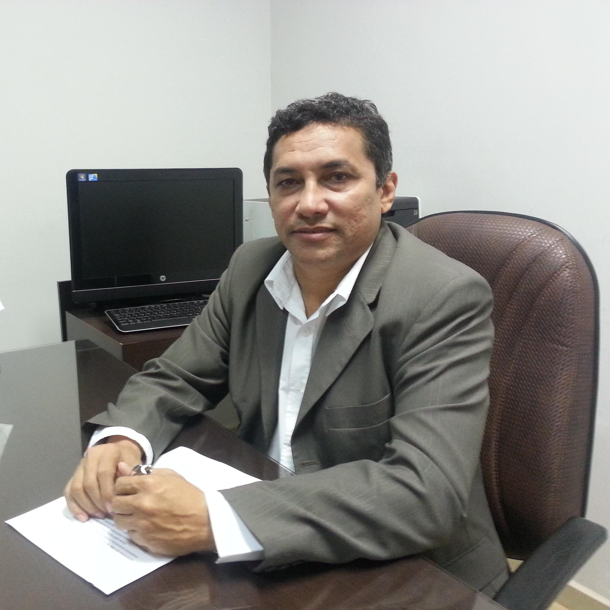 Economista; Doutorando em Economia; ex - Pres. do CORECON; Prof. IFTO; MSc. em Desenvolvimento Regional; ex Sec. de Segurança e Defesa Civil de Palmas Tocantins