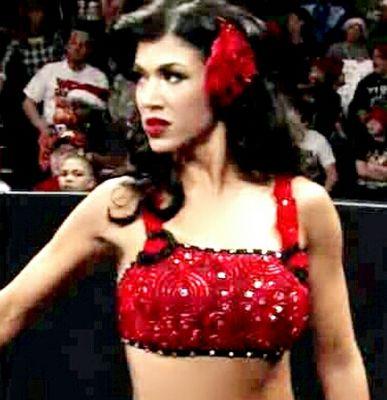 After dominating the diva's divison, she left to be a fabulousa dancer for her mi amor, Fandango.