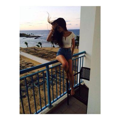 HELLO! IM AIKO.IM FROM KURDISTAN.MY AGE 14 YEARS OLD.IM ARABIC GIRL SO... 
PLEASE FOLLOWE ME 
FIGHTING