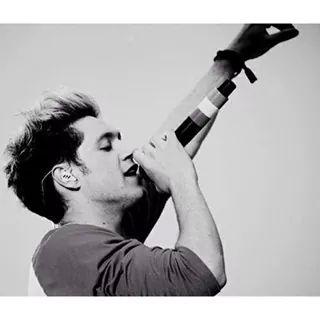 xflywithidols's profile picture. holi