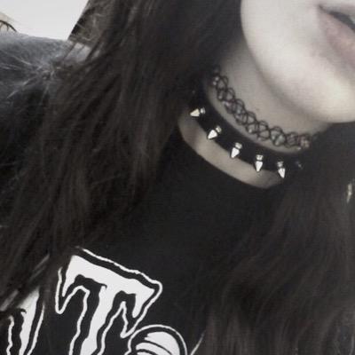 a free follow for you, please follow @imurderedmarta for me? otherwise ill unfollow.. thank you:)