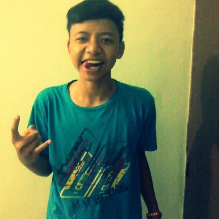 Lebih Baik Diam, dari pada Kalo Ngomong Cuman Bisa Nyakitin Hati Orang Lain.. (y) Ya Ngga.. ;)