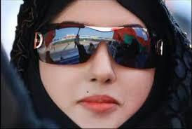 ‏الجاد بس   يرسل ١٠٠ سوا وبعد نفق علا السهره