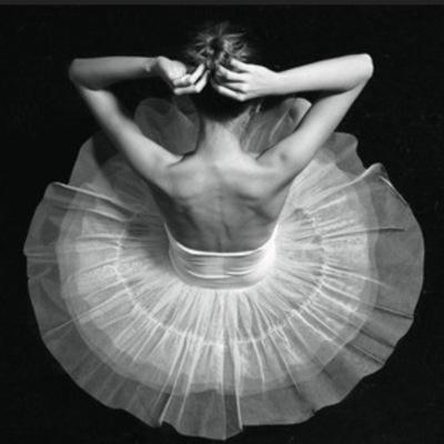 RelateDancer's profile picture. ive got a bun on my head and briuses on my knees