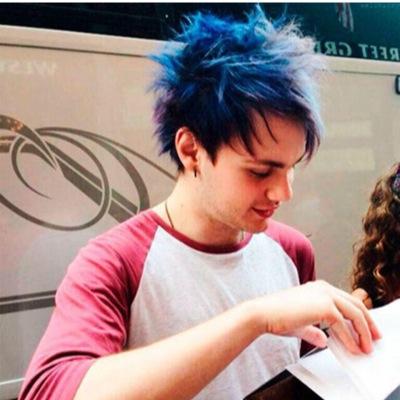 follow from @HALSEYLUVSHARRY