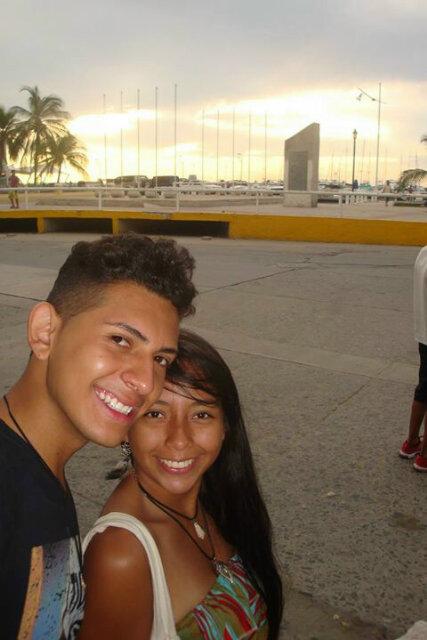 gonzalez_aalejo's profile picture. La locura es un placer que pocos locos conocemos!  fanático de la poesía y de leer.