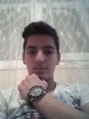 b5u7k5e7t's profile picture. aşık