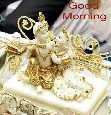 simi_samra's profile picture. 