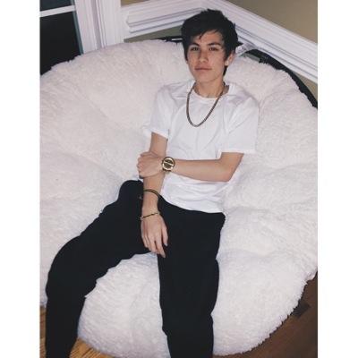 Carter Reynolds Fan Page!