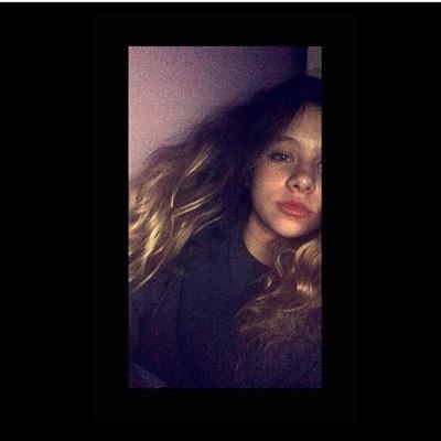 Just a narcoleptic, depressed, teenage girl over here. kik: Goddesses_dont_sleep i unfollow if you dont follow back.