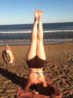 lauralebeyoga's profile picture. Ante la duda, ame. 



https://t.co/vIRdfw8JzX