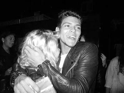 constancemass13's profile picture. Team cinéma : rayane bensetti ; kev'adams ; deivy fernandes  ;)