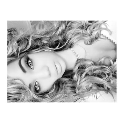 2/11/14 - la vida es perfecta si estas junto a la persona que amas ✨❤️ | ♐️