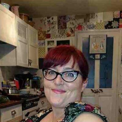 Hi, I'm Pixie. I like to doodle and craft, you can find my drawings on zazzle and my makes on http://t.co/zJJ3C1tjU8