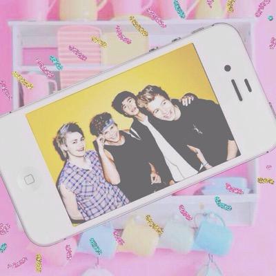 Liv, Rachel, Livvy, Grace | We make text imagines/ Imagines... DM us for requests! text imagines about 9(or more) boys who we love.