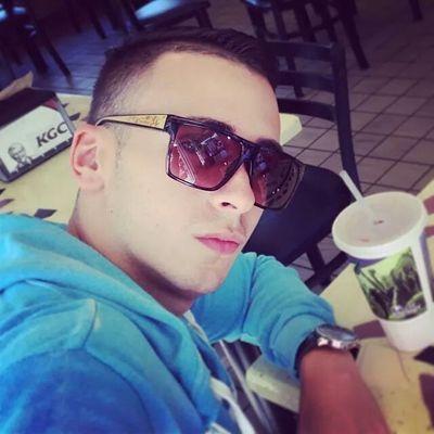 diaz199379's profile picture. 