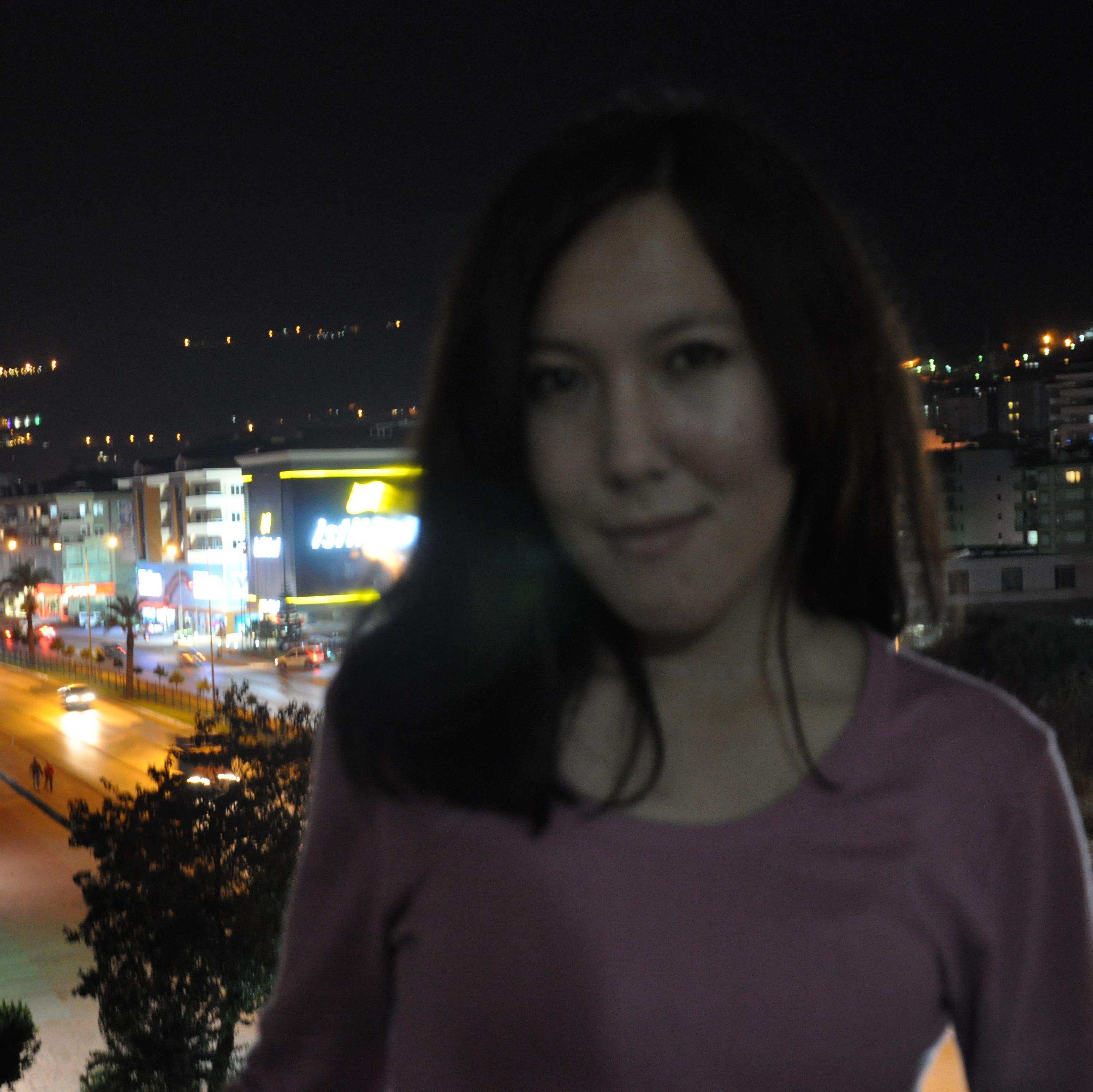 twinkle1402's profile picture. No matter what people think of you..
always keep smiling and walk away)))