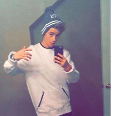 SE EU TE SEGUI É PQ QUERO VC NO MEU GRUPO mande seu numero com ddd e nome por dm! Sigam @mattcharme