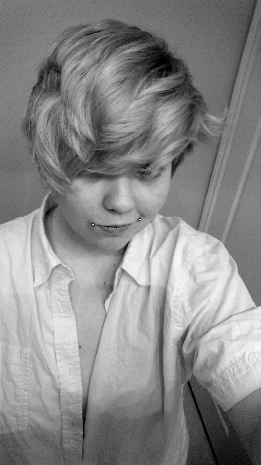 ShakiraBrinson's profile picture. saving the world bitchesss