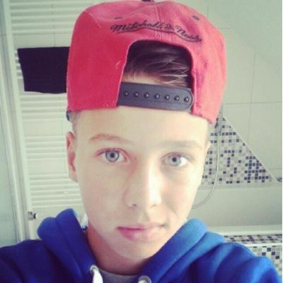 schimmmer's profile picture. 13