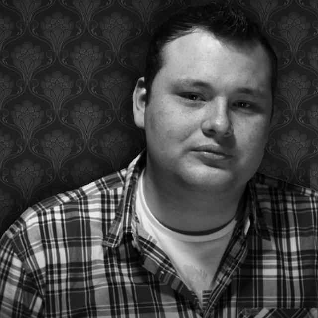 Musiker. Dj. Nerd. Informatiker. Software Engineer. Serien-Schauer. Hobby-Fotograf.