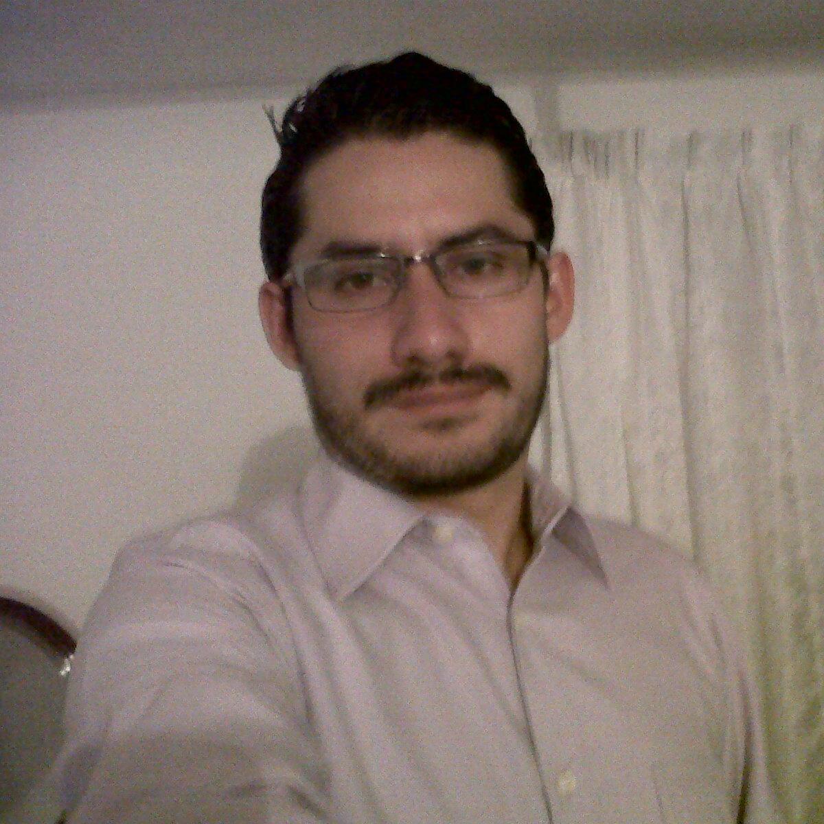 Rubén E. Villegas A