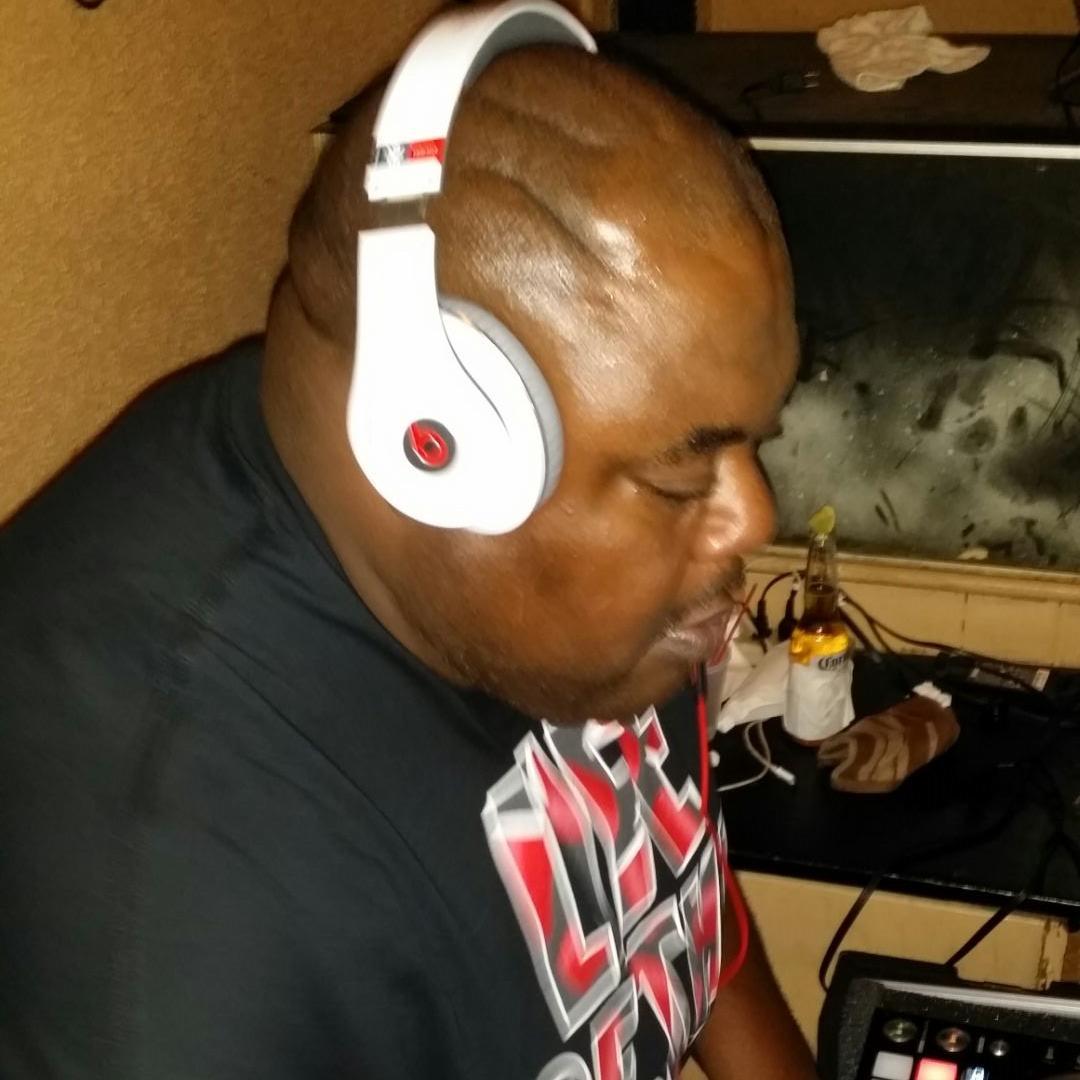 DjSlowrolit's profile picture. DJ | Producer | Promoter | Hip Hop Head | Lover of Music PERIOD! | Booking: djslowrolit@gmail.com | 210-919-5991