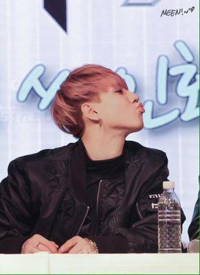 สวัสดีครับ ผมคิมยูคยอม มังเน่น้องเล็กเสียงเล็กตัวใหญ่ Got7 บอกเลยผมไม่เกรียน มีปัญหาเรื่องน้ำหนักปรึกษาผมได้ #ผมจะเป็นเจ้าแห่งโจรสลัด #รูม #97line