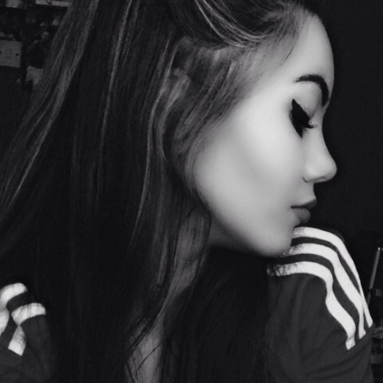 grandelove124's profile picture. Do what ever makes you smile☺️- follow my instagram, ISSYASTONXO (this link is below follow me) best day of my life tyra banks tweeted me 2/9/2014