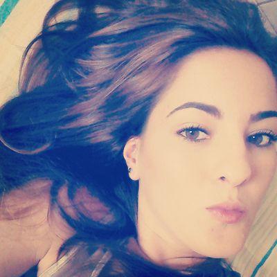 Favor acionar o cérebro antes de abrir a boca.