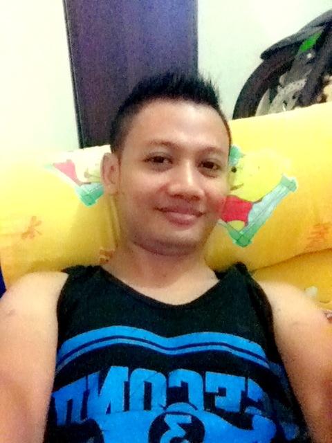 nielzbohr's profile picture. 