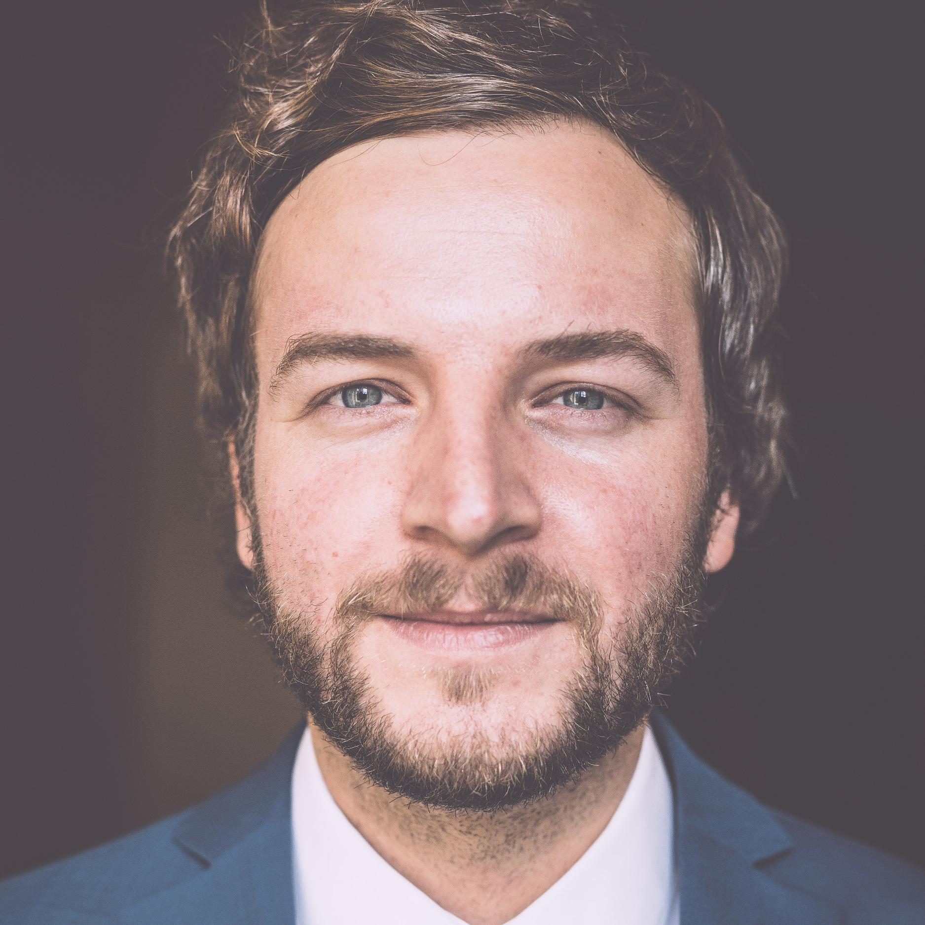 Julius Tröger Profile