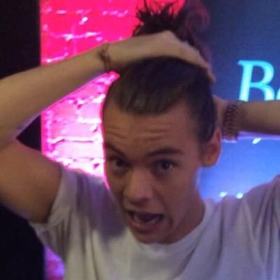 free follow from @dimpledharryx ((: