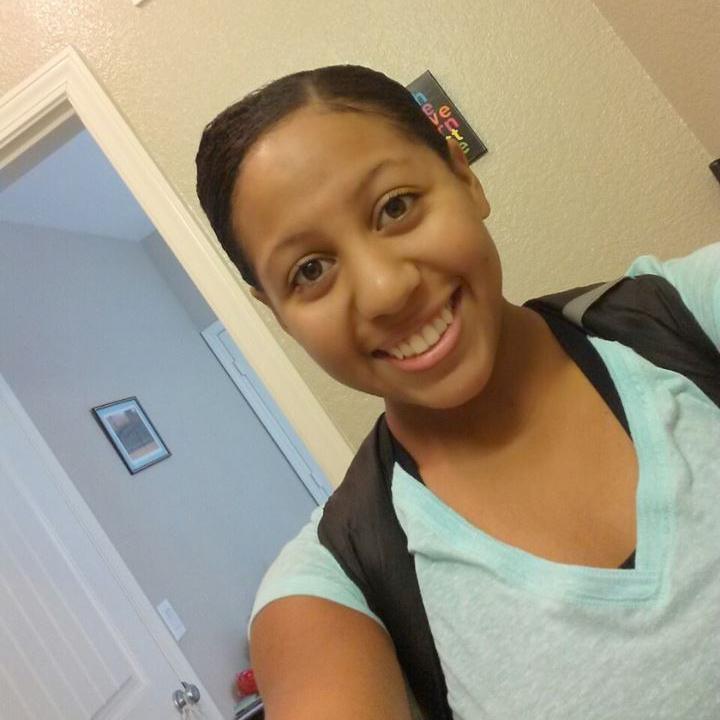Love smiling! Love Life! LOVE FOOD! I am a Islander! YouTube! Optimist! Athlete! Not a typical girl 3 :D