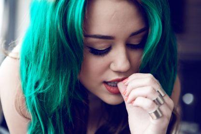 odeio essas pessoas que se acham perfeita ~MileyCyrus ( Na esperança de que meu idolo segui ) @MileyCyrus pls