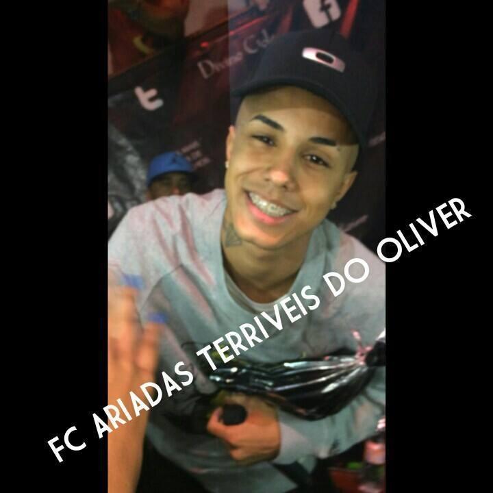 * Twitter Novo *  Fã Clube Oficializado em 24.11.2014  Dedicado ao magrelo @mclivinho