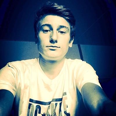 YMemry's profile picture. 