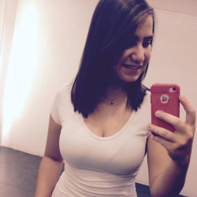 KellyLauana2's profile picture. 