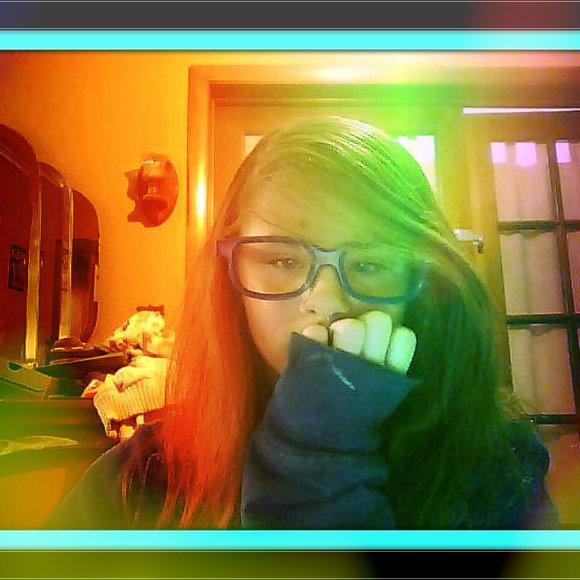 hey im 13 and im in 7th grade and i love magcon, O2L and 5SOS.im a blonde and i really love starbucks and monster energy and i love life