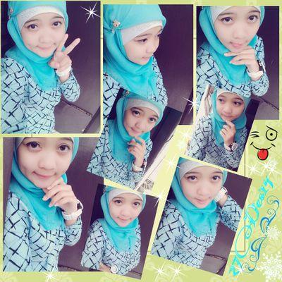 kau adlh semangat hidupku,,kaulah cahaya hatiku,,d.setiap sujudku aku sllu brdoa untukmu:'( Love you mama,,aku sayang mama({}) Miss you somuch:*