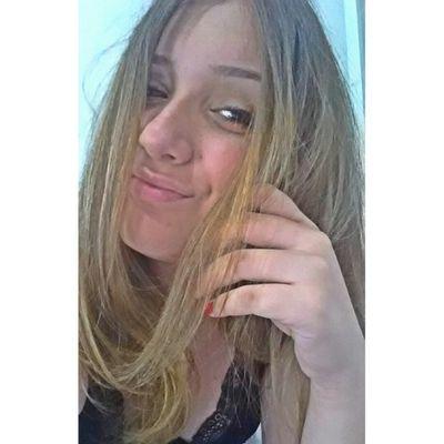 Como se seus ouvidos pudessem respirar;O som invadia, como se fosse o ar;O som tomava forma, sensação de bem estar;Momentos de magia, muitas formas para amar