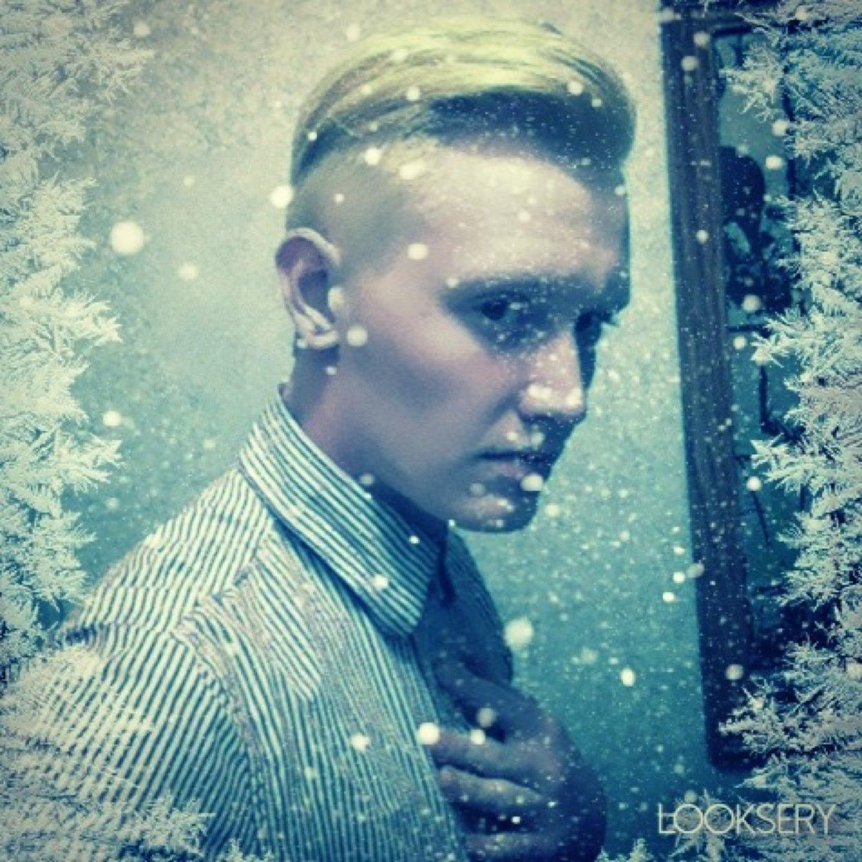 Singer/Songwriter 

Based out of Little Rock, Arkansas  
20 years of age

Debut album 12th Avenue comming soon!