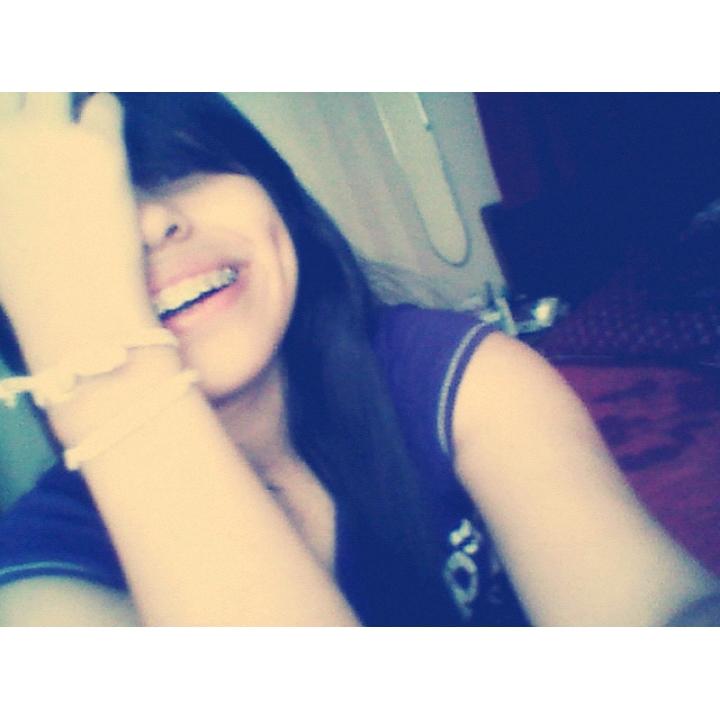 Holaaaaaa♥ Soy Alex me puedes decir Chachi, tengo 14 pertenezco a 4 fandoms y una fam:') Sigueme & te sigo:)♡