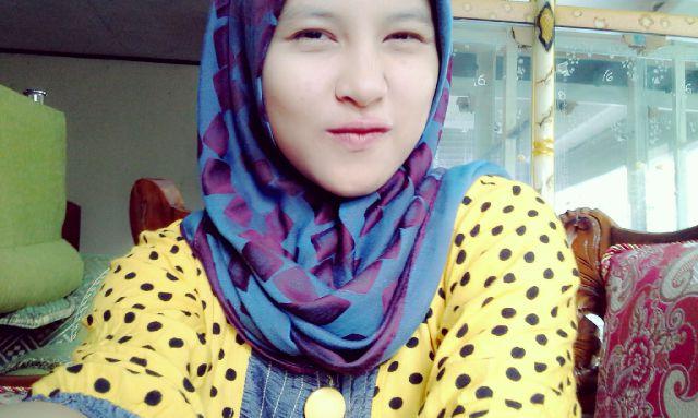 seorang wanita biasa , mencari teman dan menambah pengetahuan :)
