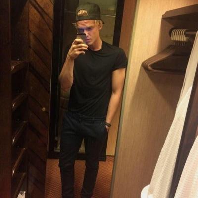 SURFBOARD on iTunes! Cody Simpson|Proud Angels | SBK |♥ Co-owners: Barbie & Itzel